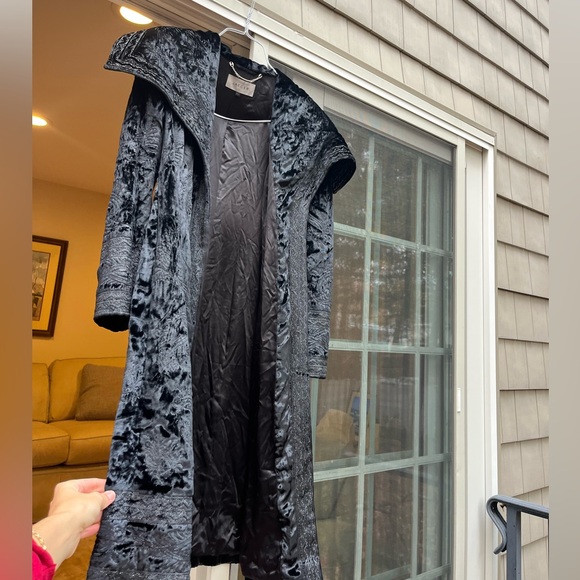 Black Silky Coat Jaeger Limited Edition - Picture 8 of 17